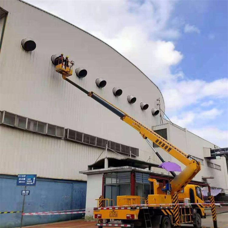 永清县高空作业车出租服务：专业广告牌安装解决方案